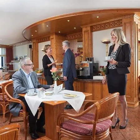 雷赫公园酒店 酒店 3*