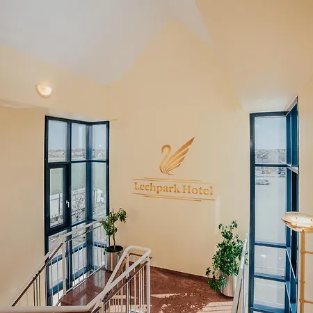 雷赫公园酒店 酒店